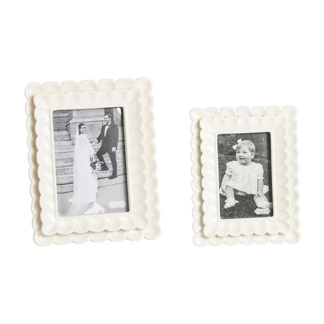 Scalloped Picture Frame