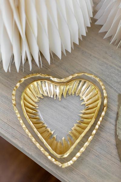 Large Heart Tidbit Tray