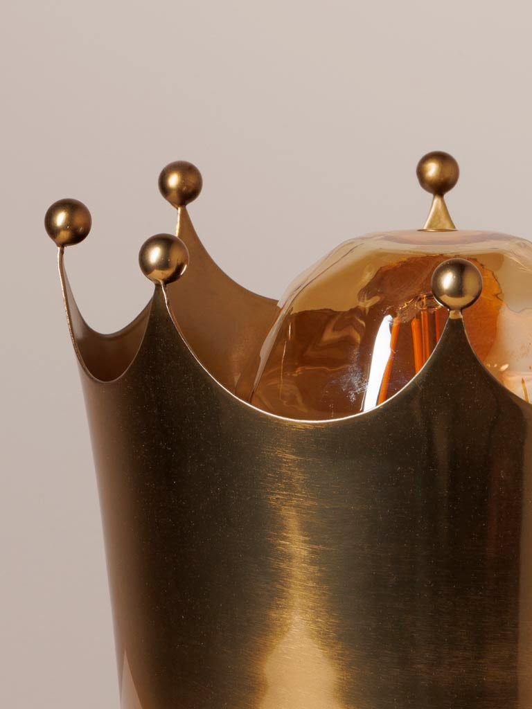 Bucket Crown Table Lamp